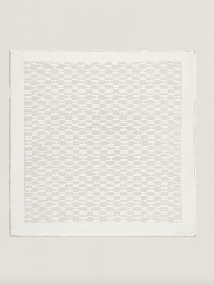 HERMÈS Faconnee Grand H Pocket Square 45